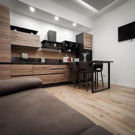 L Arche Comfort & Relax Brown Home Di Via Varesina Mailand Exterior foto