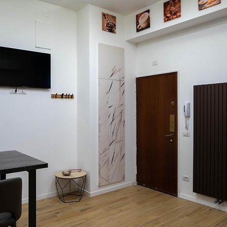 L Arche Comfort & Relax Brown Home Di Via Varesina Mailand Exterior foto